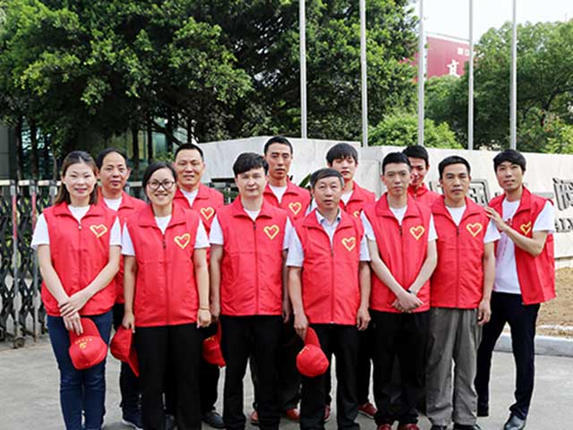 “黨員示范走在前、治水剿劣當(dāng)先鋒”